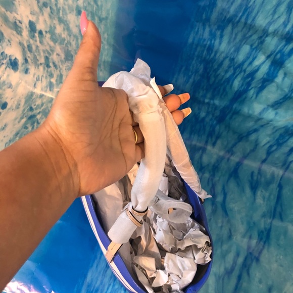 Kate Spade ♠️ 
HAWTHORNE LANE RYAN STRIPE TOTE - Picture 5 of 8